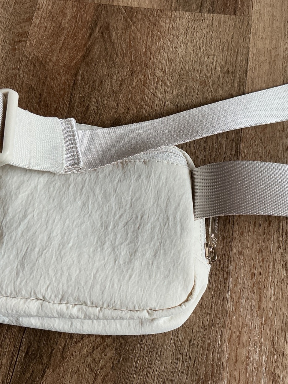 Lululemon Everywhere Belt Bag White Cream With Logo Strap Chest LU9BG1S NEW - Picture 7 of 13